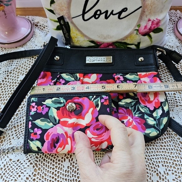 Lily Bloom Romantic Rose Blossom Crossbody And Matching Wallet Floral - Picture 13 of 14